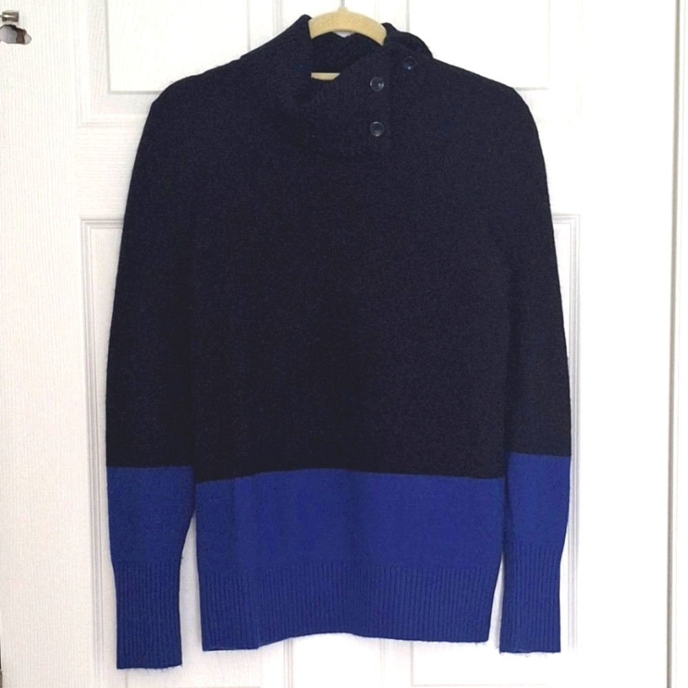 Gap - Navy & Blue Colorblock Turtleneck - Medium
